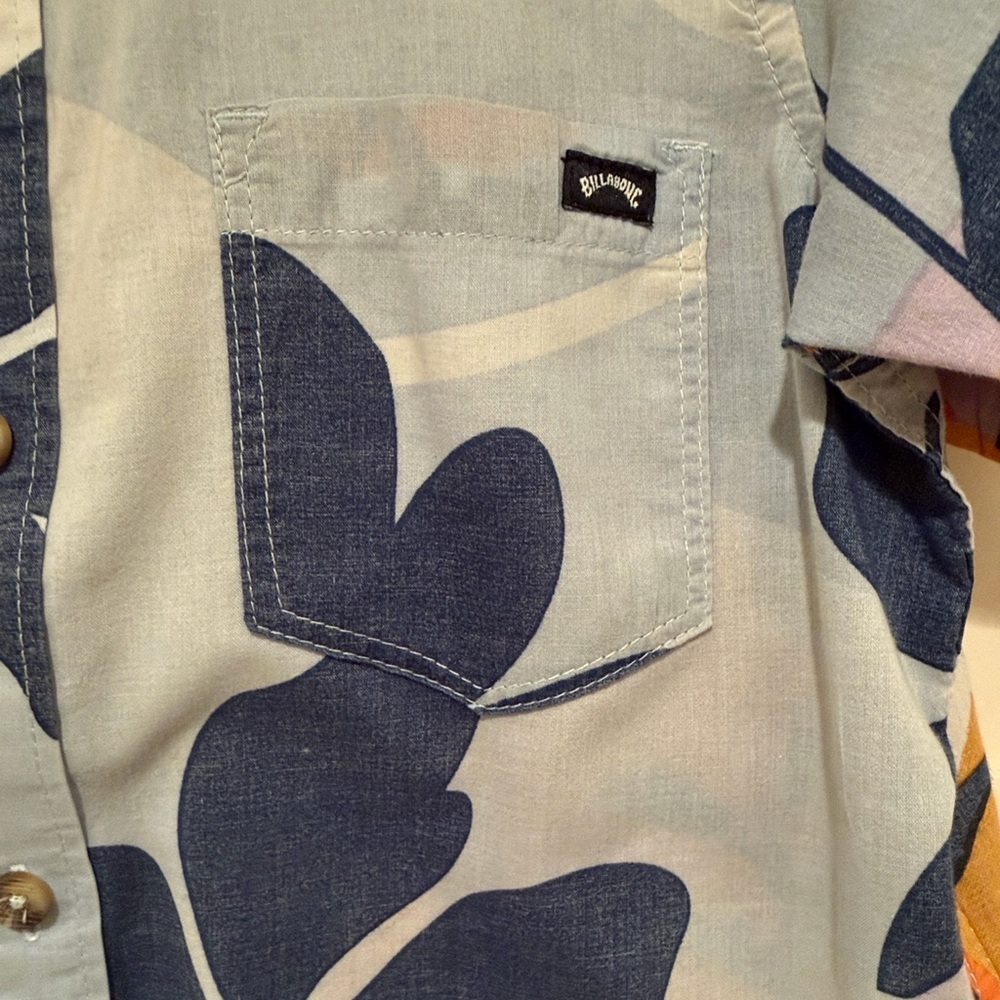 🌴 Boys Surf Shirt Bundle Billabong + Quiksilver Size 5 100% Cotton Tropical - Picture 6 of 14